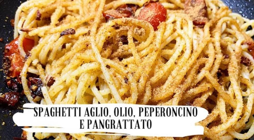 Ricetta Spaghetti Aglio, Olio, Peperoncino, Pangrattato e Pomodori